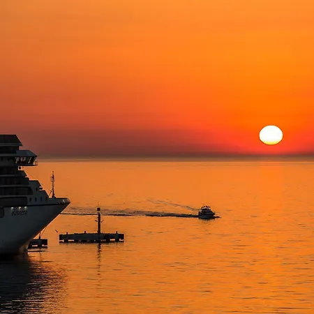 ديريجي فندق 4*