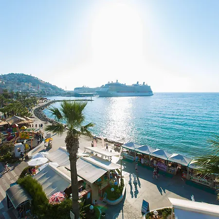 ديريجي 4* كوشاداسيه