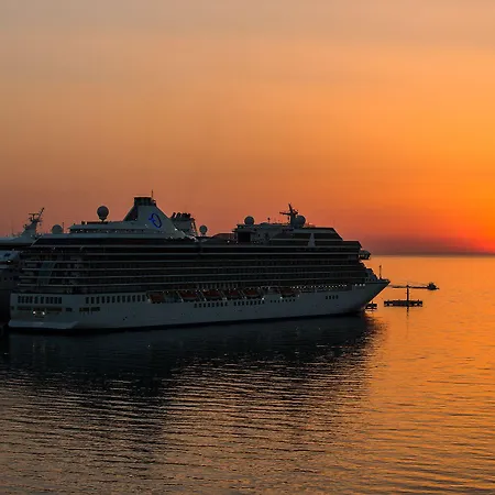 فندق ديريجي كوشاداسيه