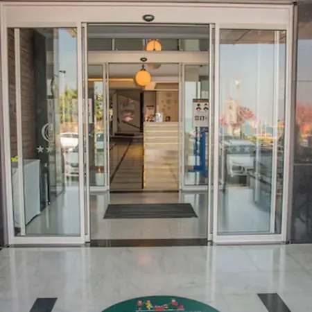 데르시 4* 쿠사다시