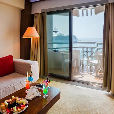 ديريجي 4* كوشاداسيه