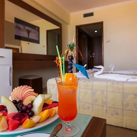 Hotell Derici 4*